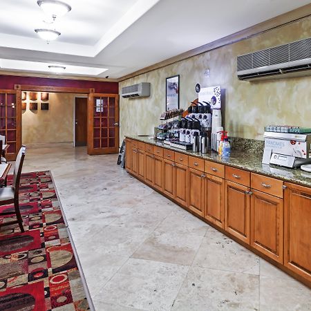Holiday Inn Express & Suites Lafayette South By Ihg Екстериор снимка