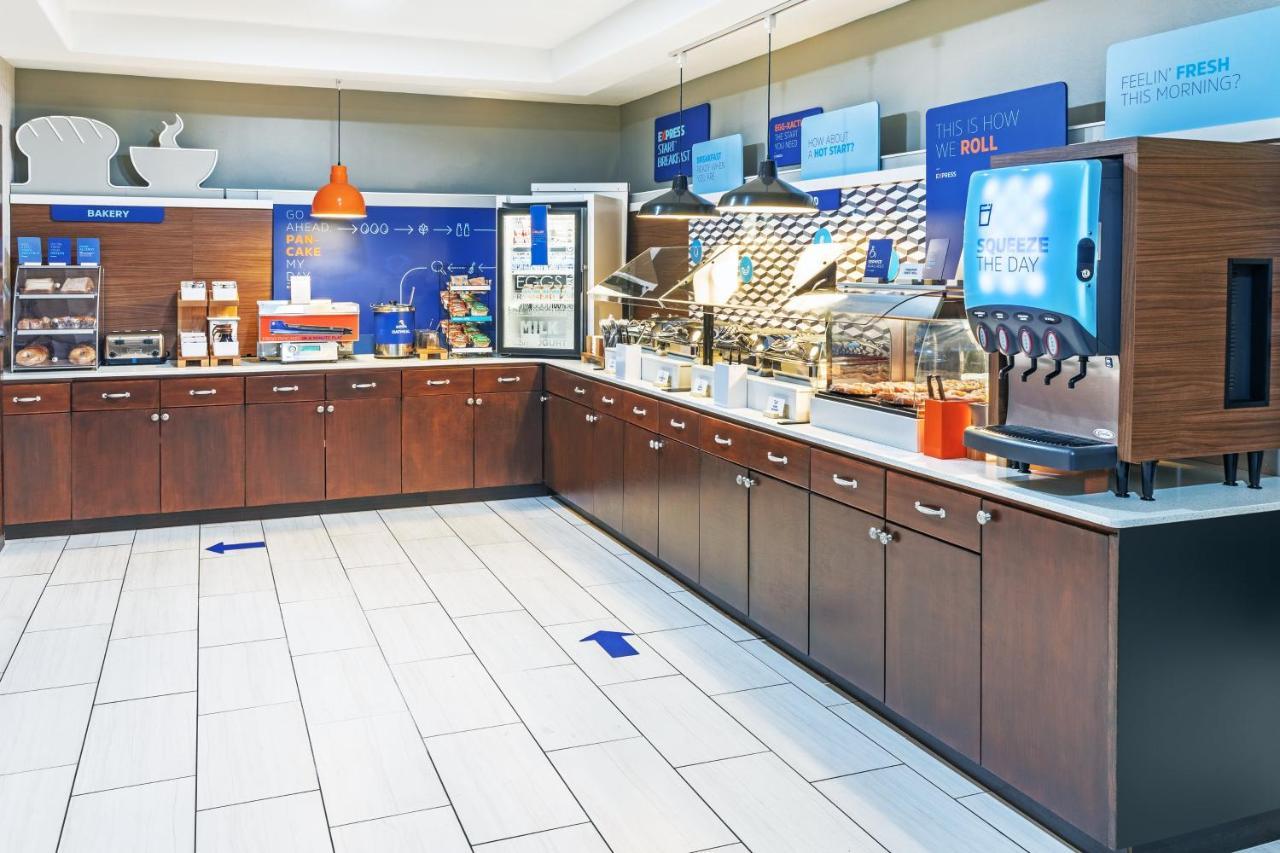 Holiday Inn Express & Suites Lafayette South By Ihg Екстериор снимка