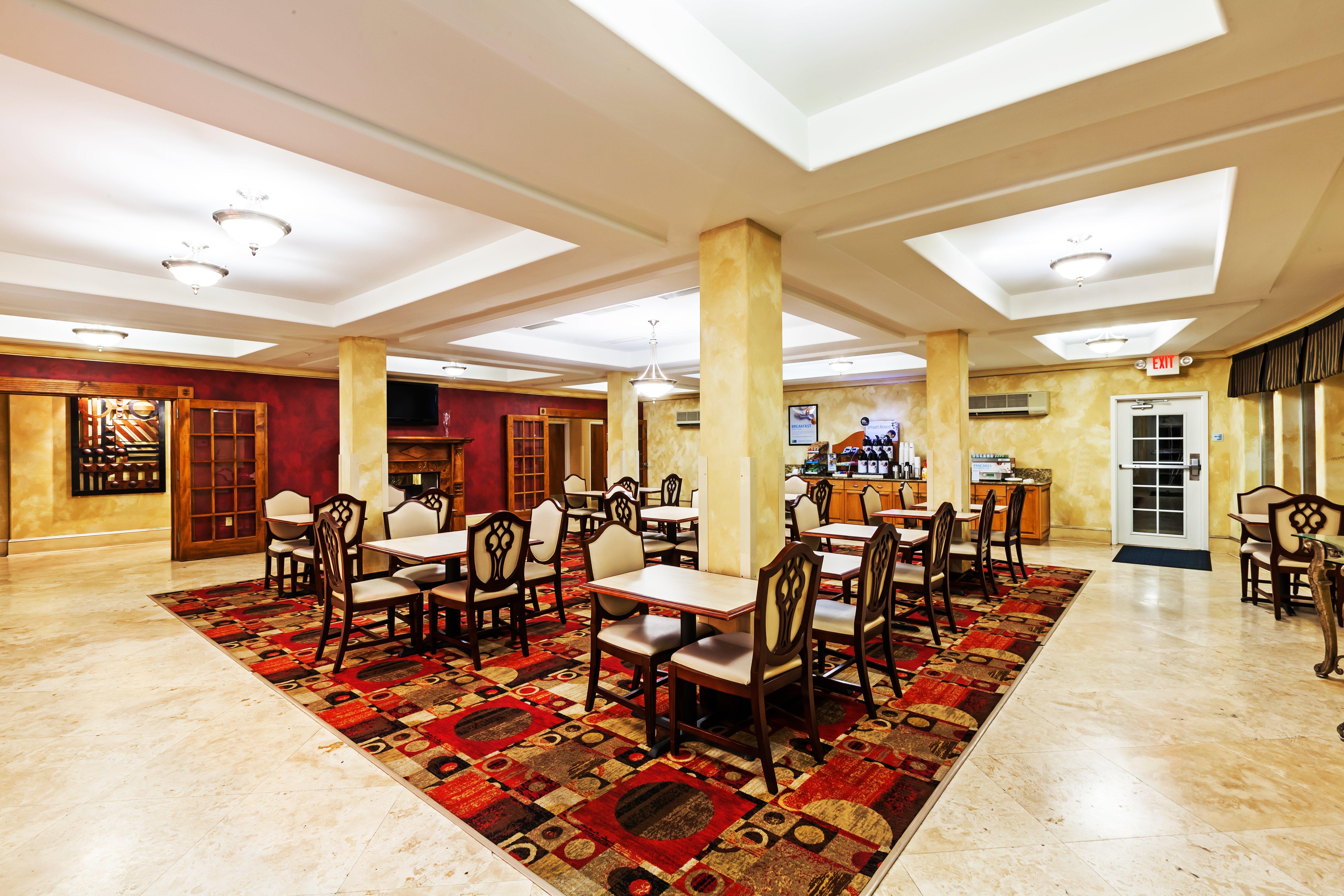 Holiday Inn Express & Suites Lafayette South By Ihg Екстериор снимка