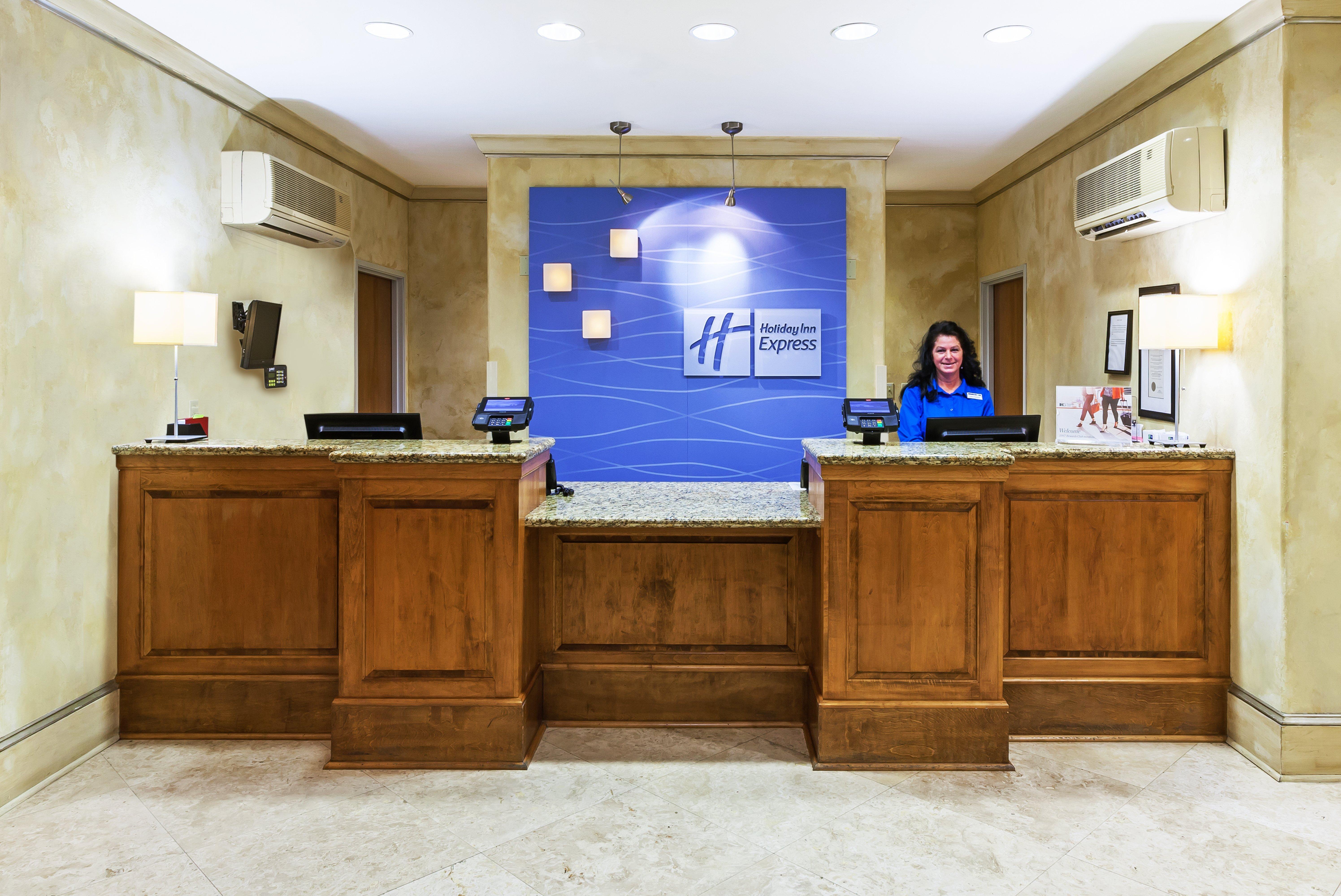 Holiday Inn Express & Suites Lafayette South By Ihg Екстериор снимка