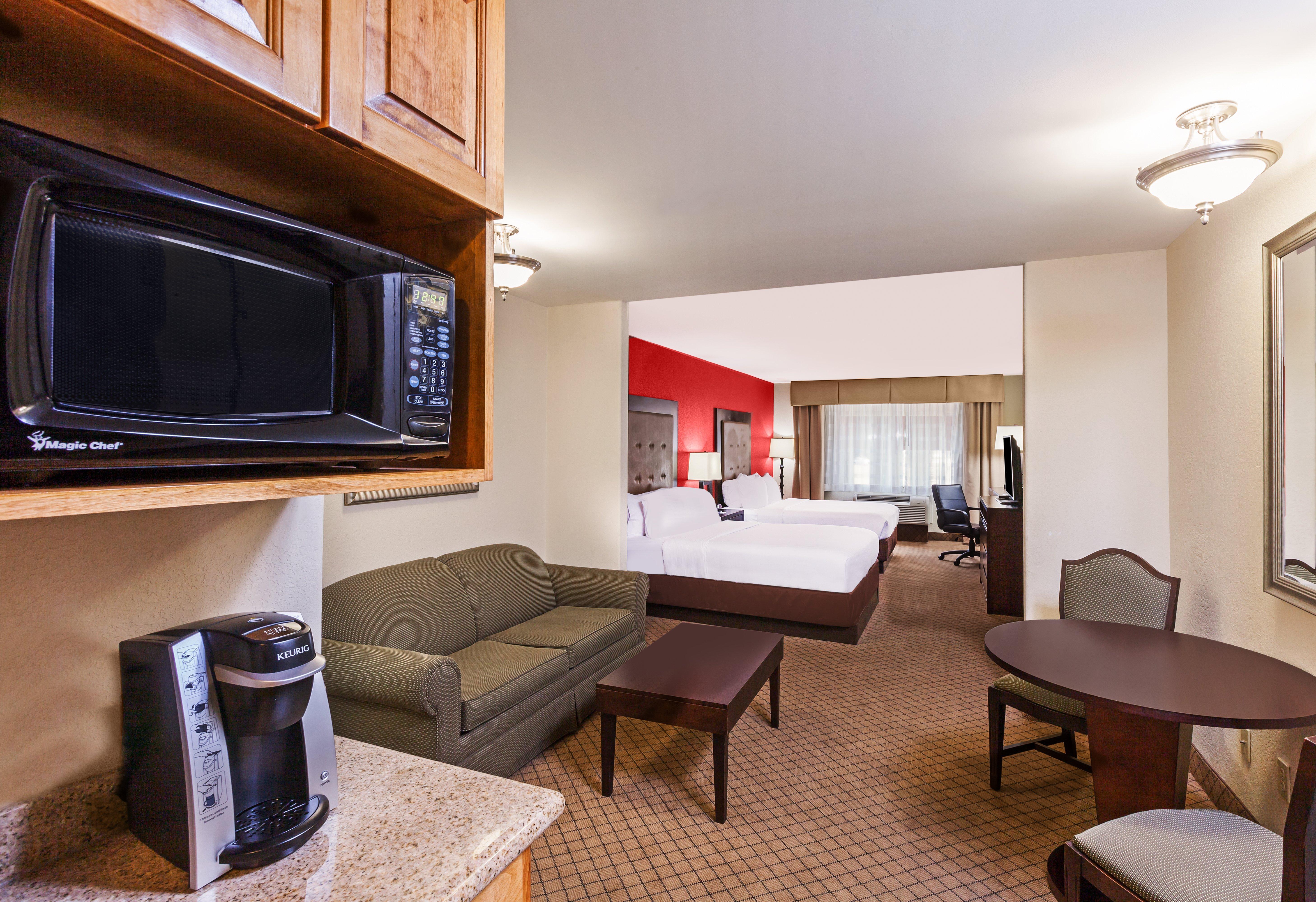 Holiday Inn Express & Suites Lafayette South By Ihg Екстериор снимка