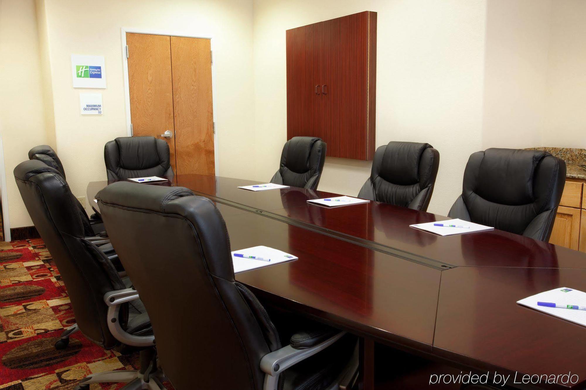 Holiday Inn Express & Suites Lafayette South By Ihg Съоръжения снимка